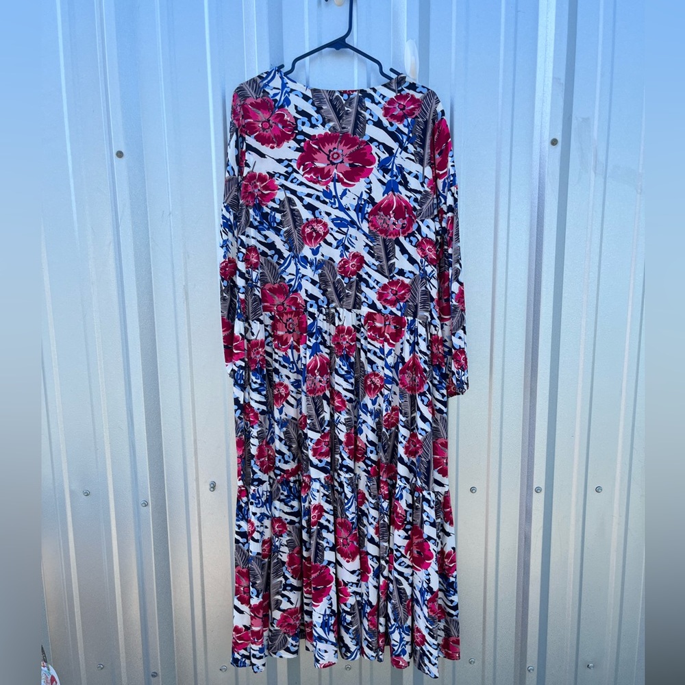 Ariat dress with fun flower & feather print